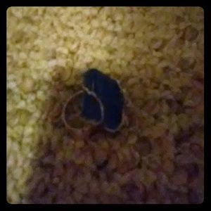 I am selling a ring